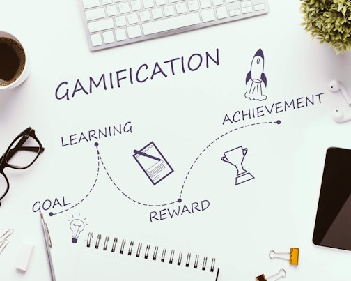 la gamificación y las recompensas mejoran el ambiente laboral